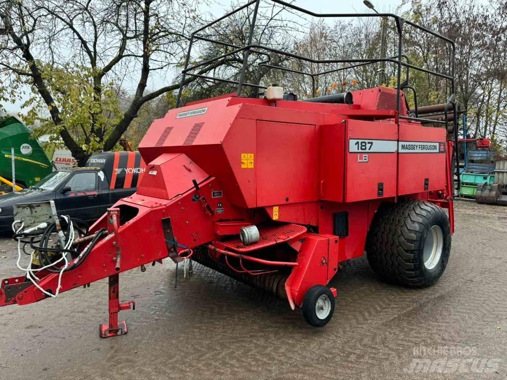 Massey Ferguson 187 Vierkante balenpers