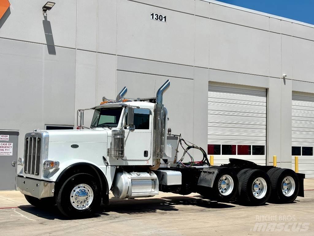 Peterbilt 388 Trekkers