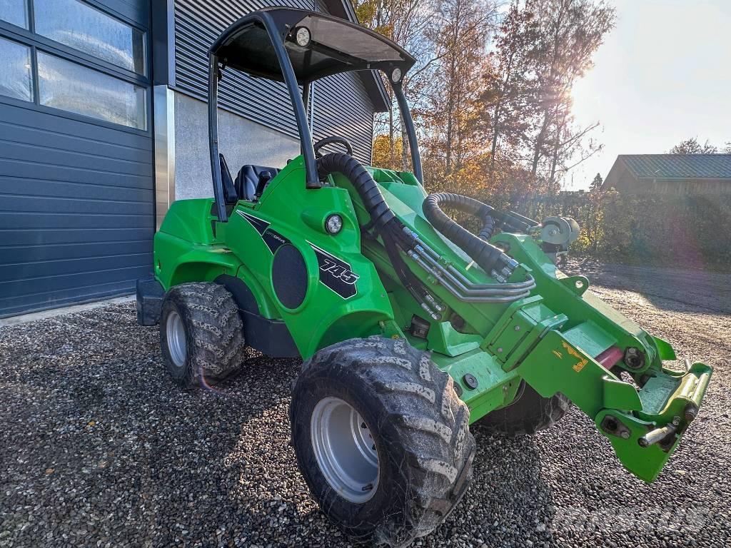 Avant 745 Knik- en schrankladers