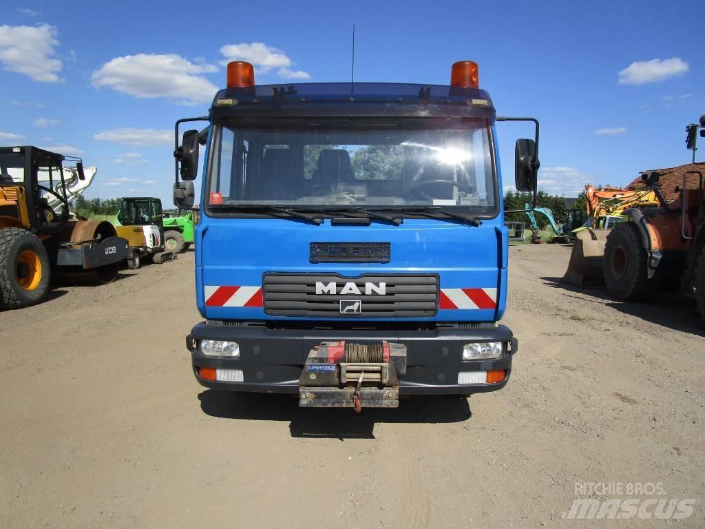 MAN LE 220 Kipper