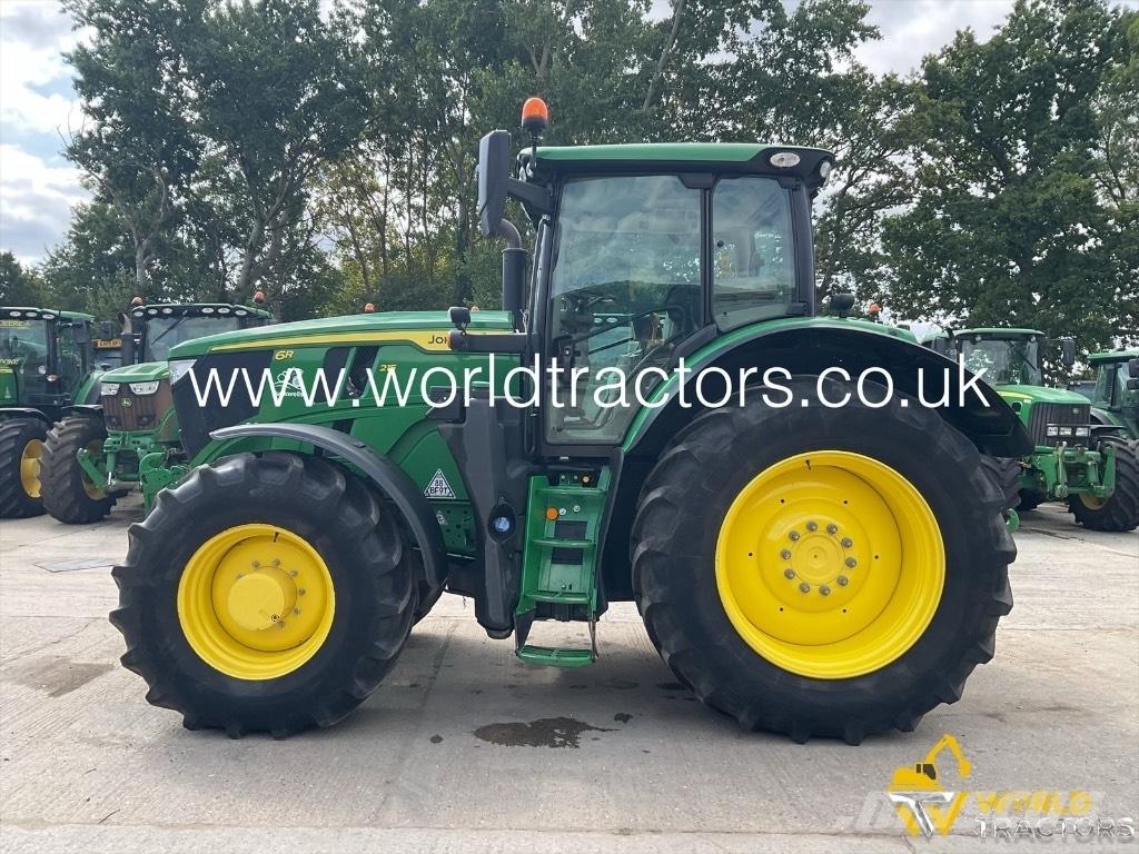 John Deere 6215 R Tractoren