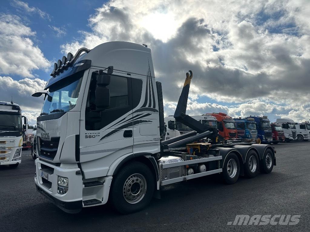 Iveco Stralis 8x4*4 Vrachtwagen met containersysteem