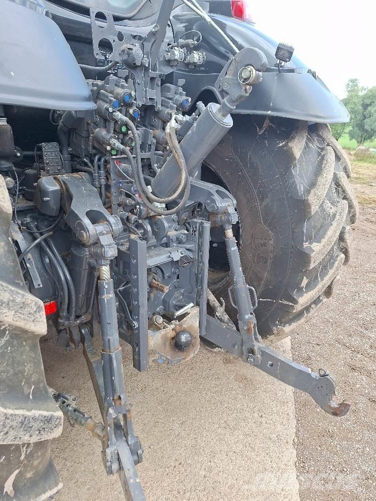 Valtra Q265 Tractoren