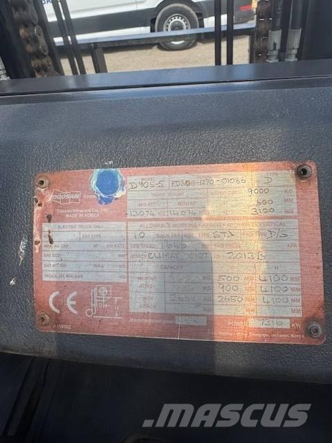 Doosan D 90 S-5 Diesel heftrucks