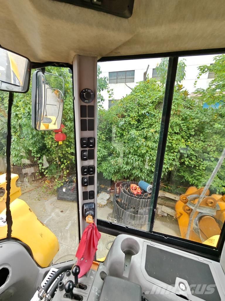 Volvo L 120 Wielladers