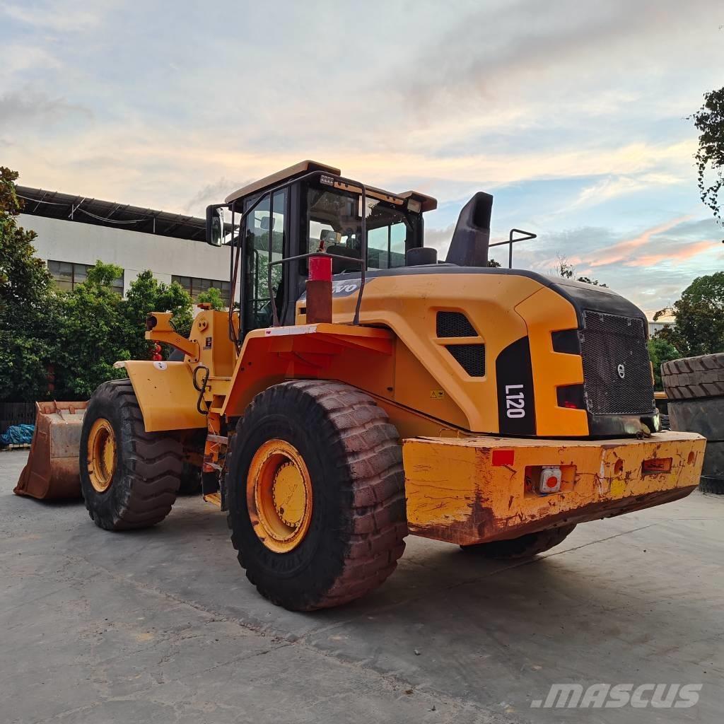 Volvo L 120 Wielladers