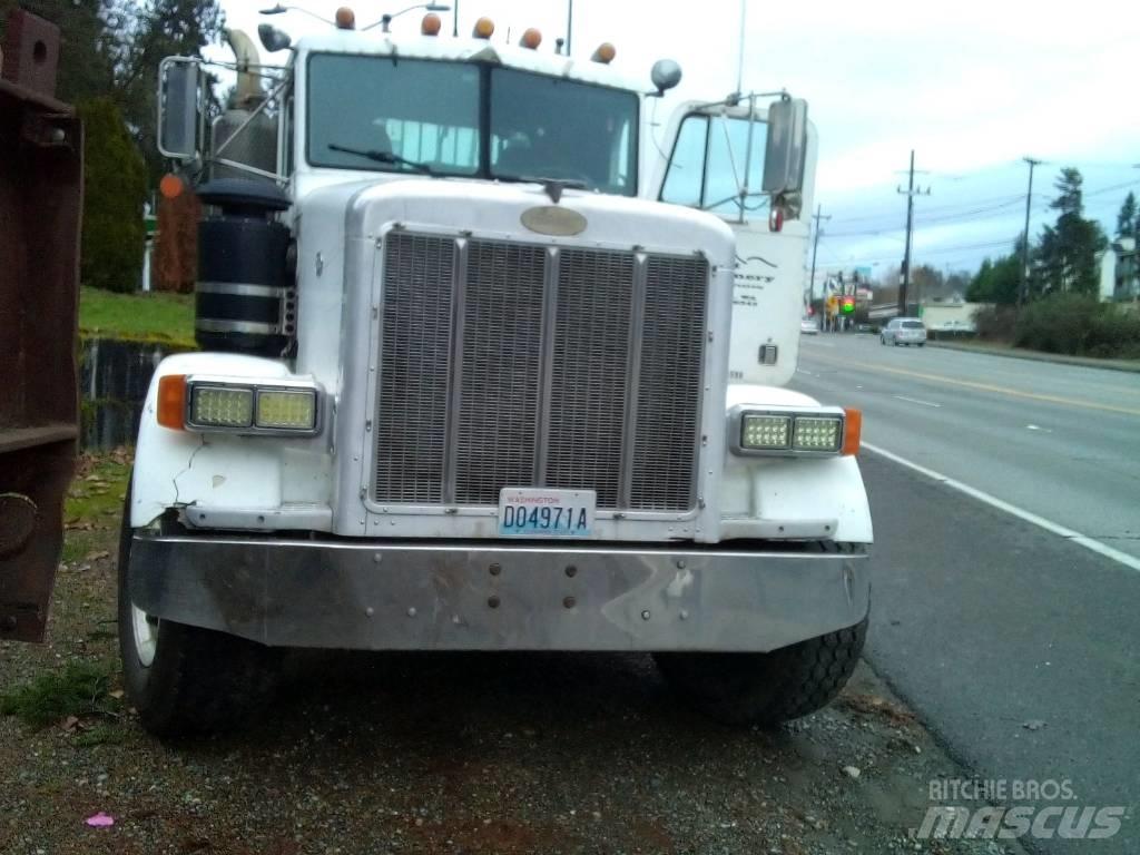 Peterbilt 377 Trekkers