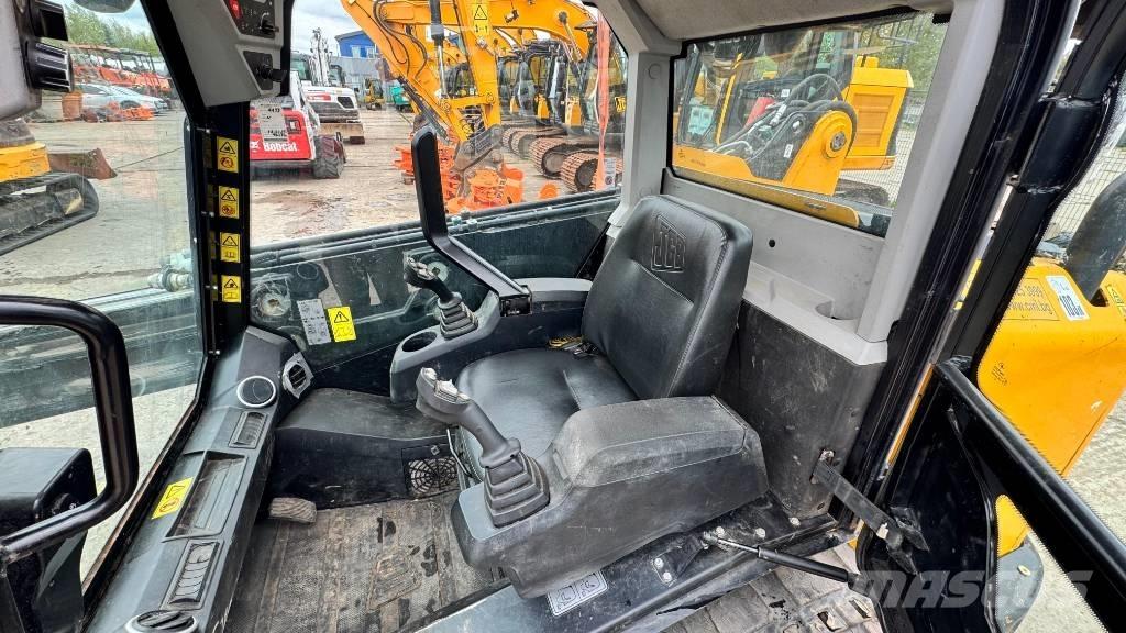 JCB 3 TS-8T Schrankladers