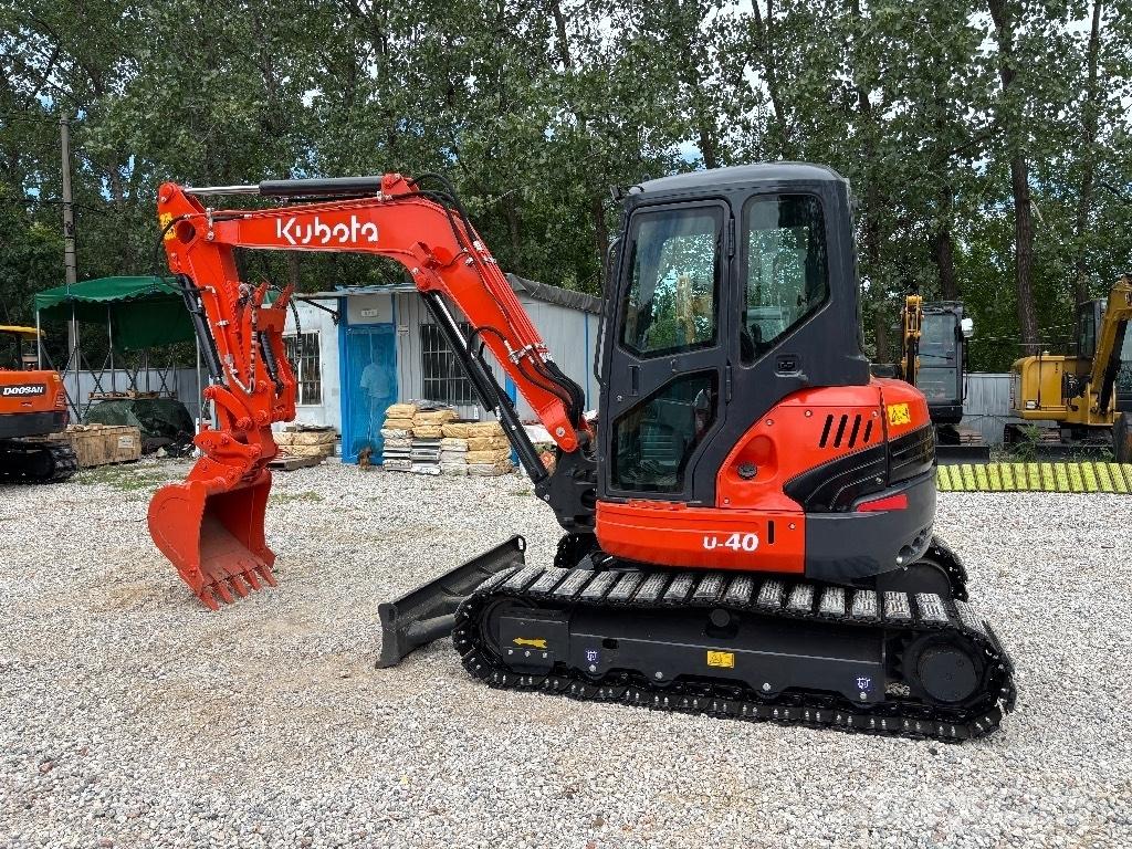 Kubota U40 Minigraafmachines < 7t