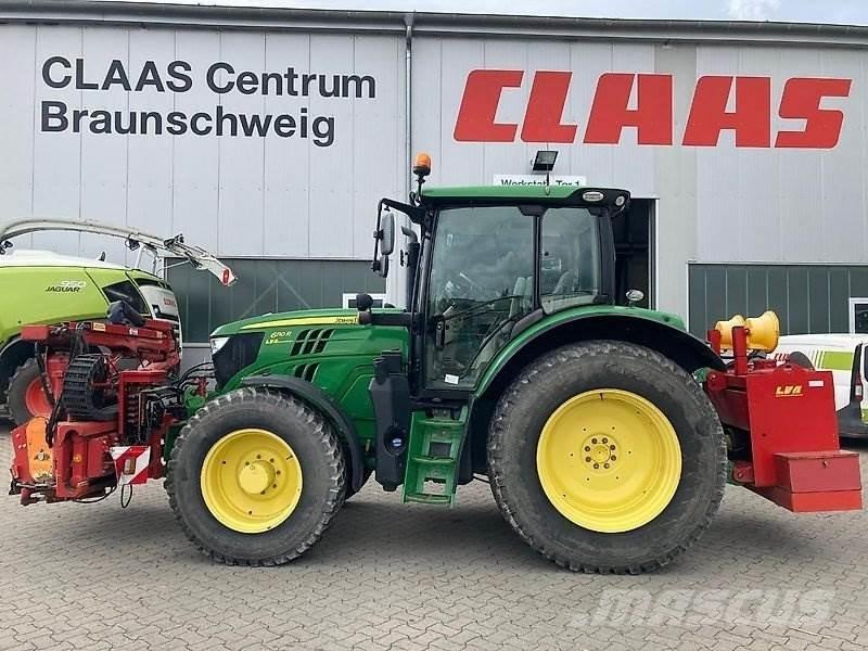 John Deere 6110R Tractoren