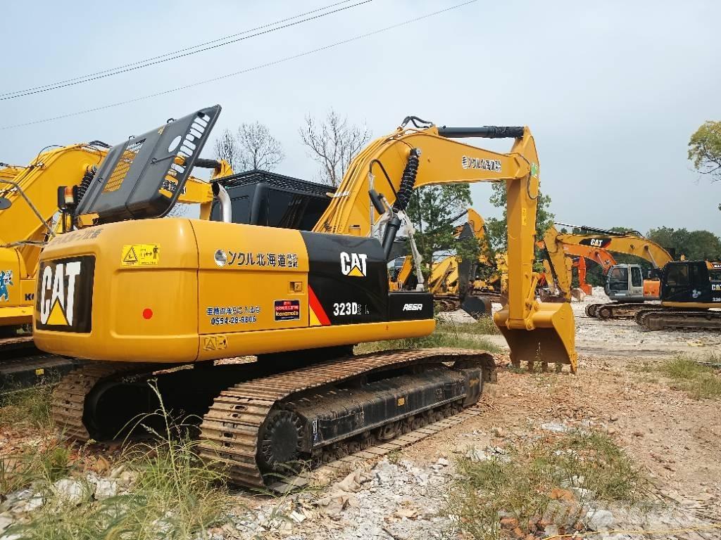 CAT 323D2 Rupsgraafmachines