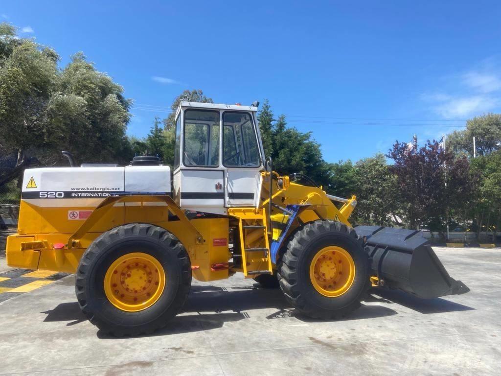 International 520A Wielladers