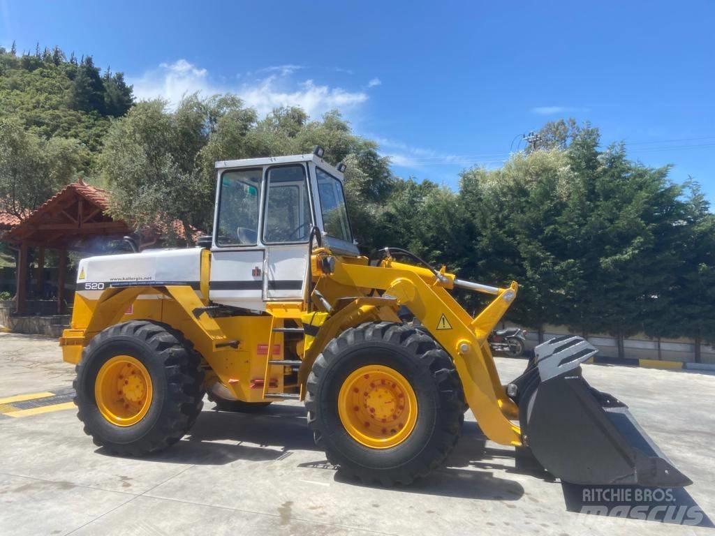 International 520A Wielladers