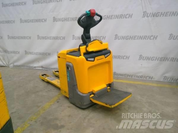 Jungheinrich ERE 225 Meerij pallettruck met platform