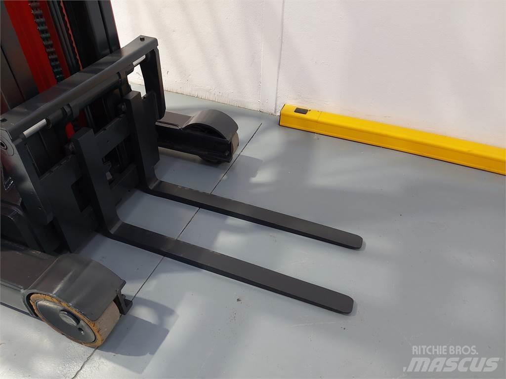 Linde R14HD Reachtruck voor hoog niveau