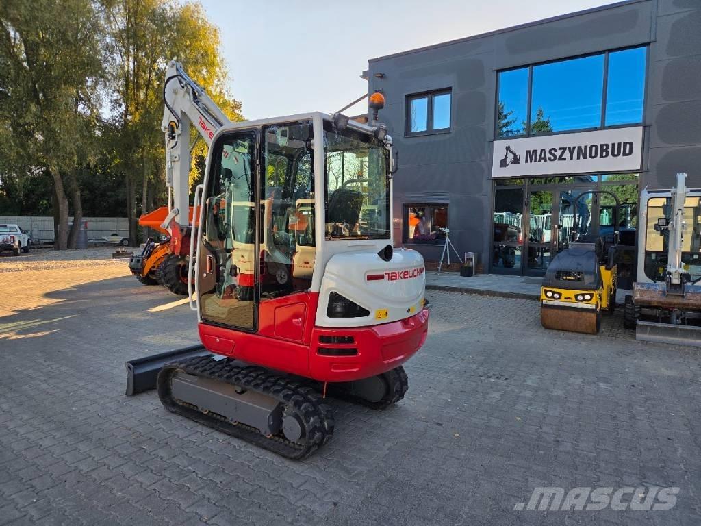 Takeuchi TB230 + HS03 Minigraafmachines < 7t