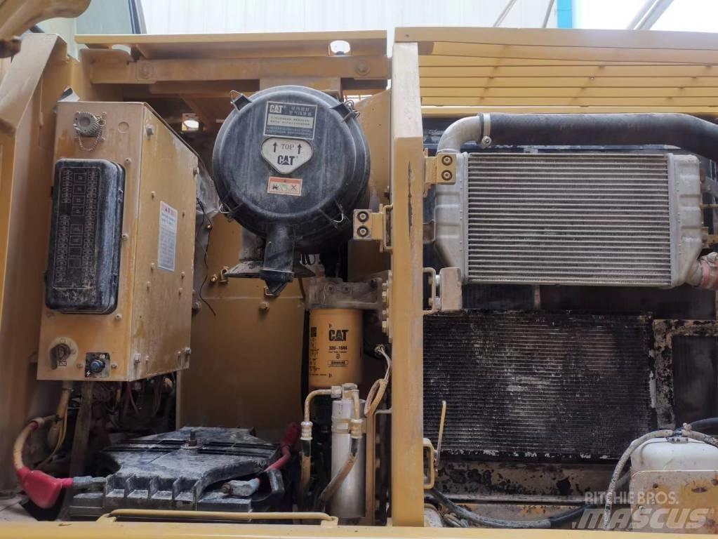 CAT 320 C Rupsgraafmachines