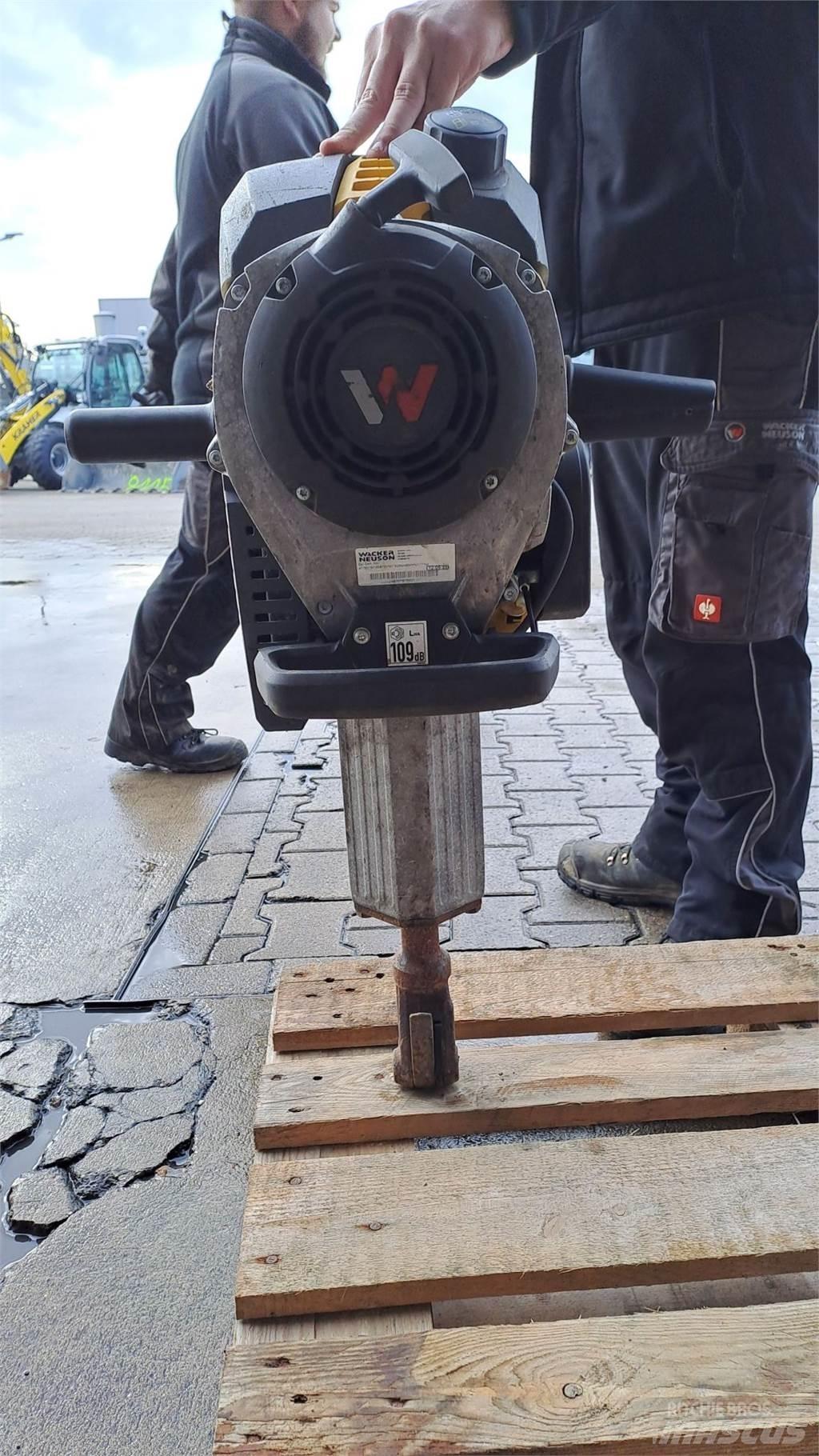 Wacker Neuson BH55 Stampers