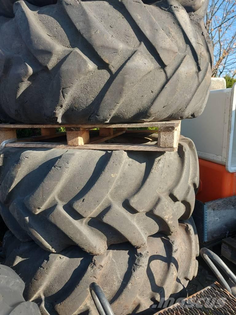 Komatsu 901 Banden, wielen en velgen