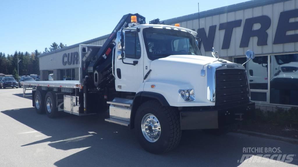 Freightliner 114 SD Vlakke laadvloer met kraan