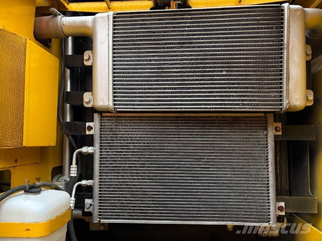 Komatsu PC 220-7 Rupsgraafmachines