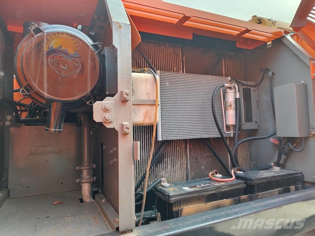 Hitachi ZX 210 Rupsgraafmachines