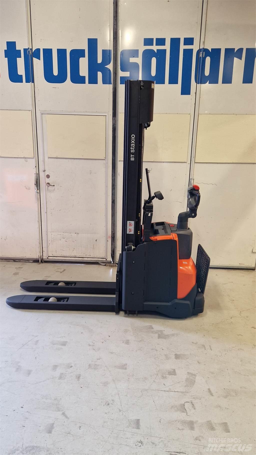 Toyota SWE140L Stapelaar meeloop