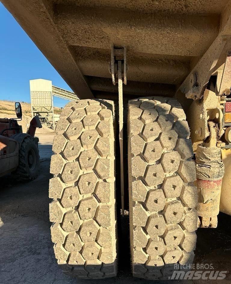 CAT 769 D Starre dumptrucks