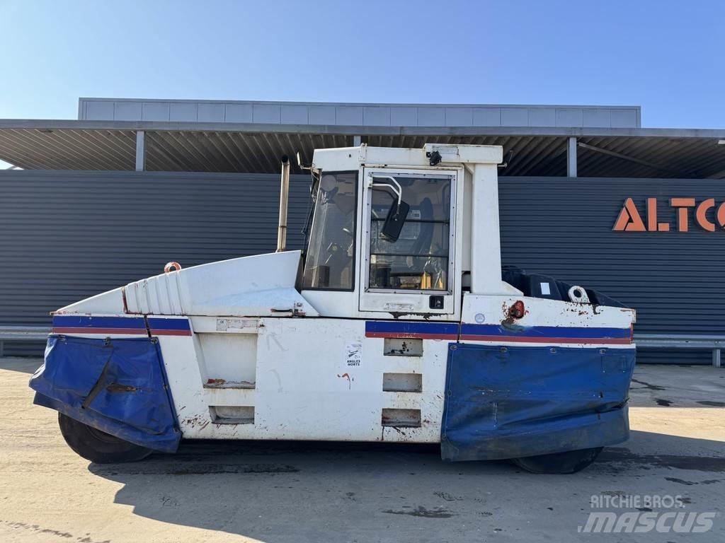 CAT PS-300B Bandenwalsen