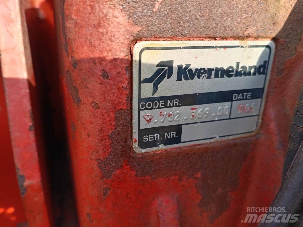 Kverneland 856 Balenhakselaars, -snijders en -afwikkelaars