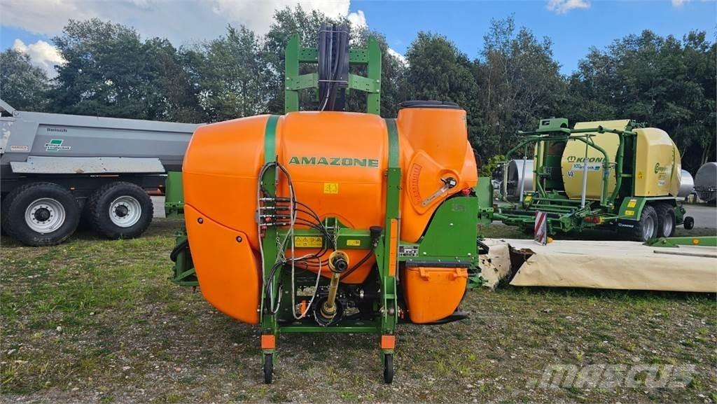 Amazone UF 901 Getrokken spuitmachines