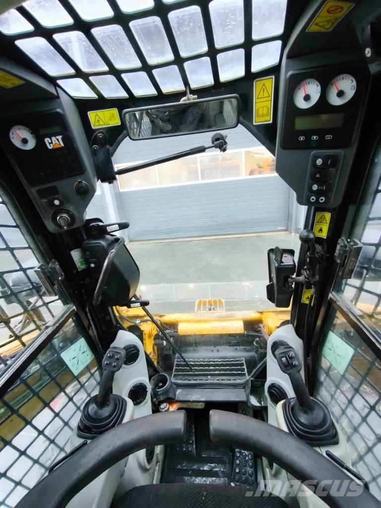 CAT 262 C Miniladers