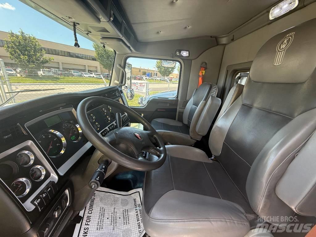 Kenworth T 800 Trekkers