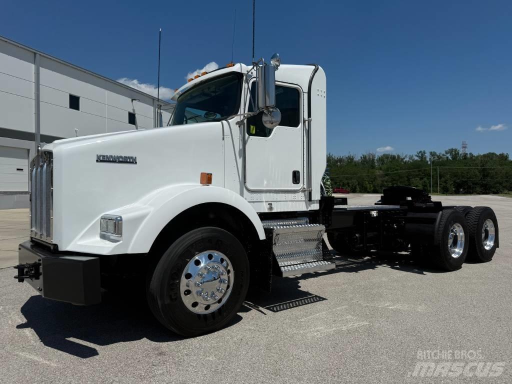 Kenworth T 800 Trekkers