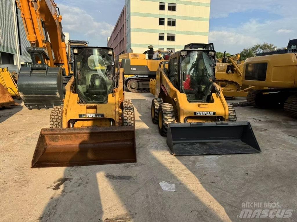 CAT 246 C Schrankladers