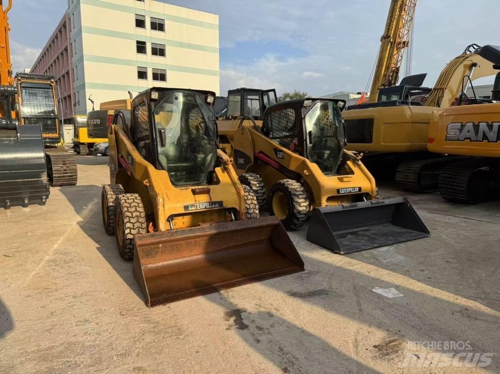 CAT 246 C Schrankladers