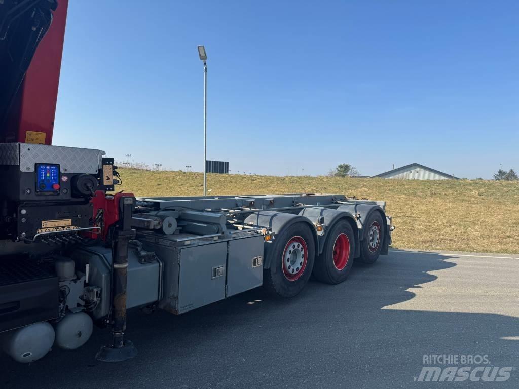 Volvo FM 420 Containertrucks met kabelsysteem