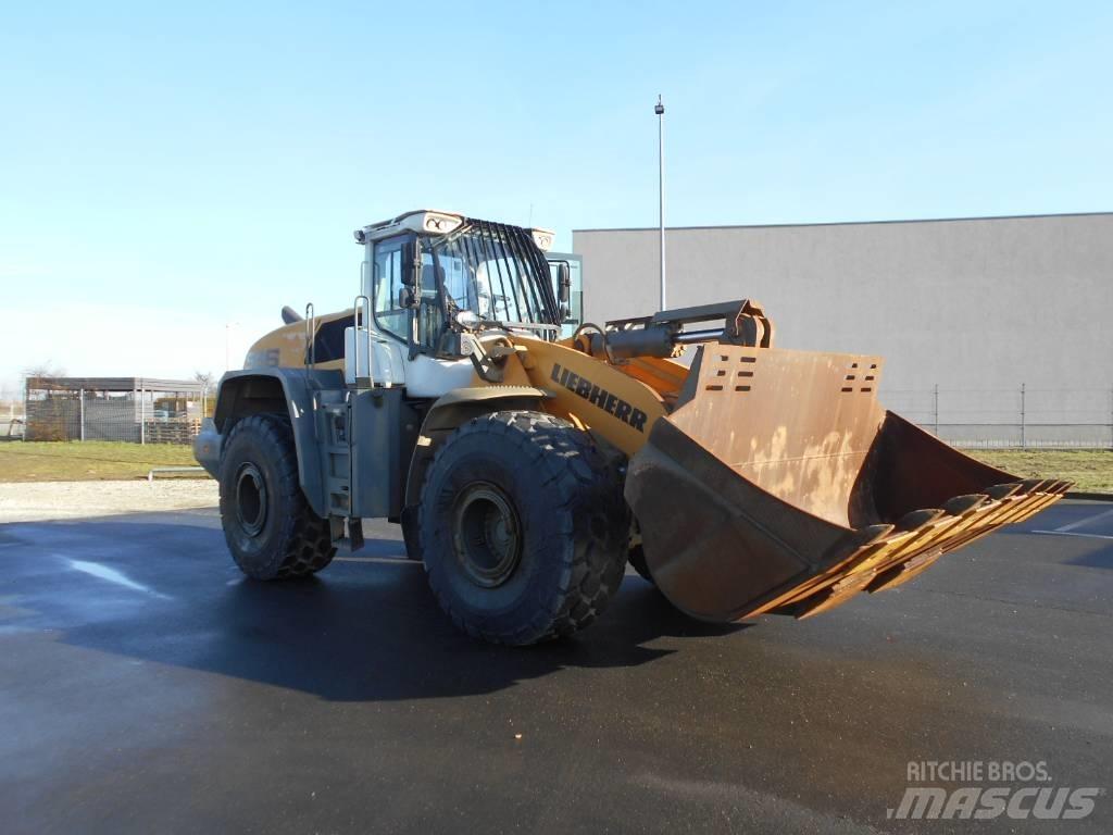Liebherr L 586 Wielladers
