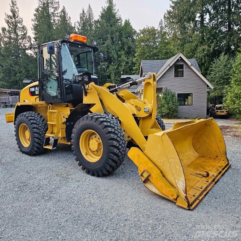 CAT 910M Wielladers