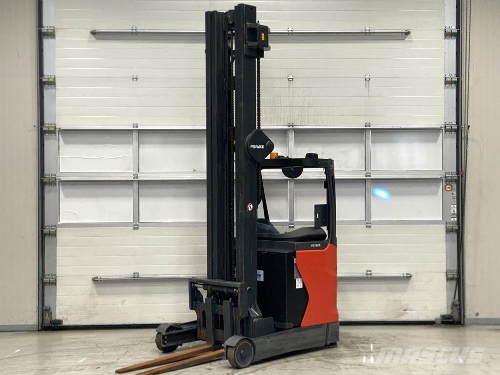 Linde R14HD Reachtruck voor hoog niveau