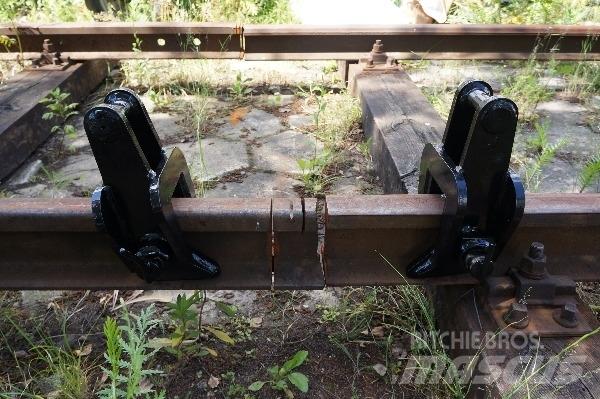  Rail carrying tongs Rail- en spoorwegonderhoud