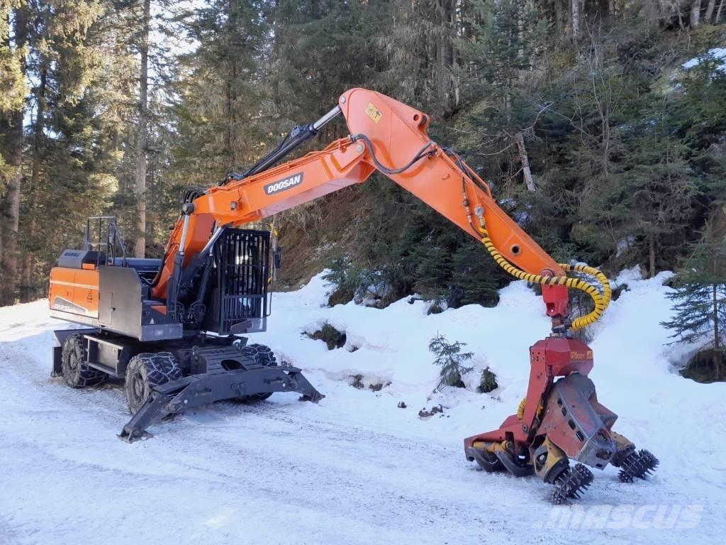 Doosan DX 210 W Graafmachines voor de bosbouw