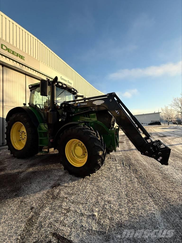 John Deere 6215R AP Tractoren