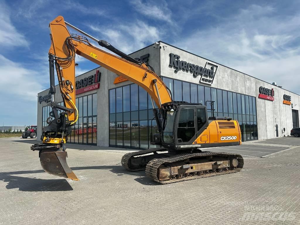 CASE CX 250 D Rupsgraafmachines