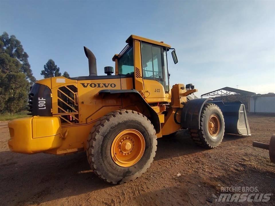 Volvo L90F Wielladers