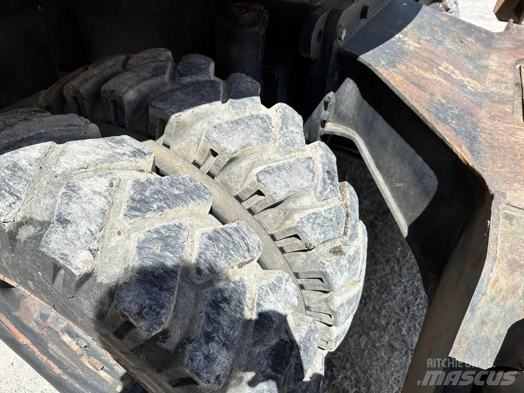 Komatsu PW130 ES-6K Wielgraafmachines