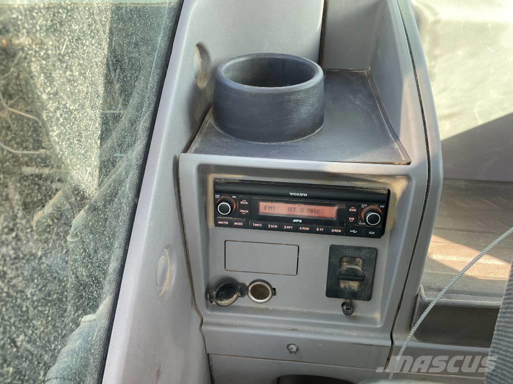 Volvo EC 140 EL Rupsgraafmachines