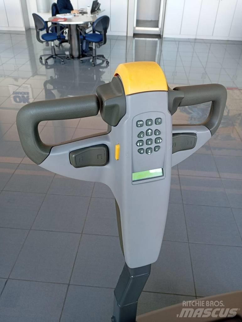 UniCarriers PS 125 Zelfrijdende stapelaars