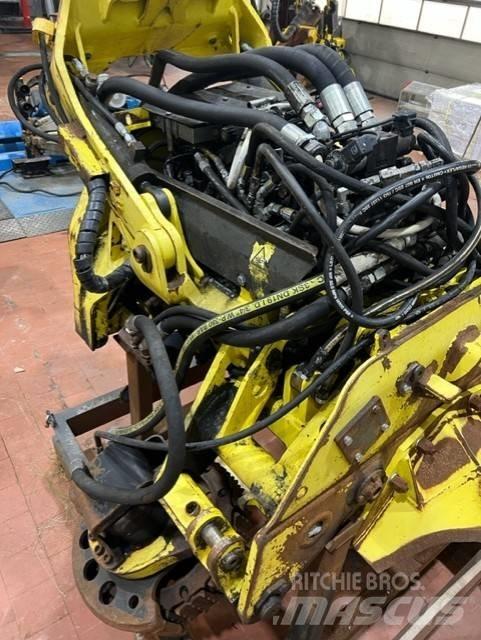 John Deere H480C Boomvelkoppen
