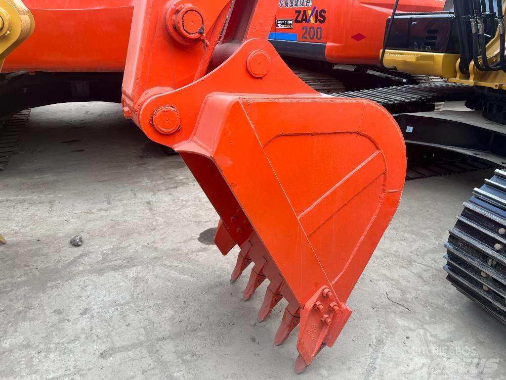 Hitachi 130 Rupsgraafmachines